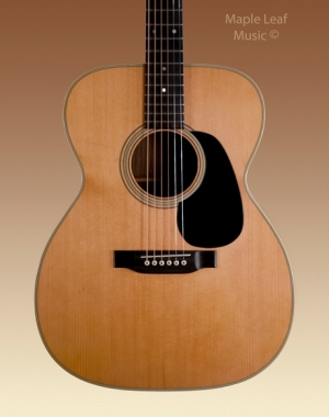 Martin Guitar Used 1971 OOO28